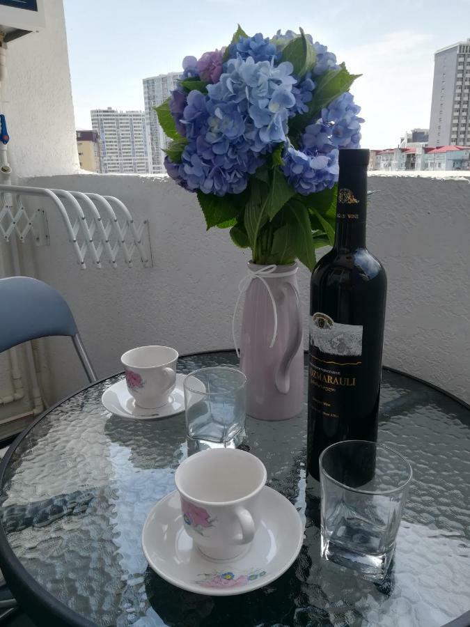Apartament In Real Pealce In Batumi Exterior photo